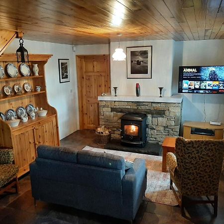 Traditional Cosy Cottage With Beautiful Views Westport Bagian luar foto